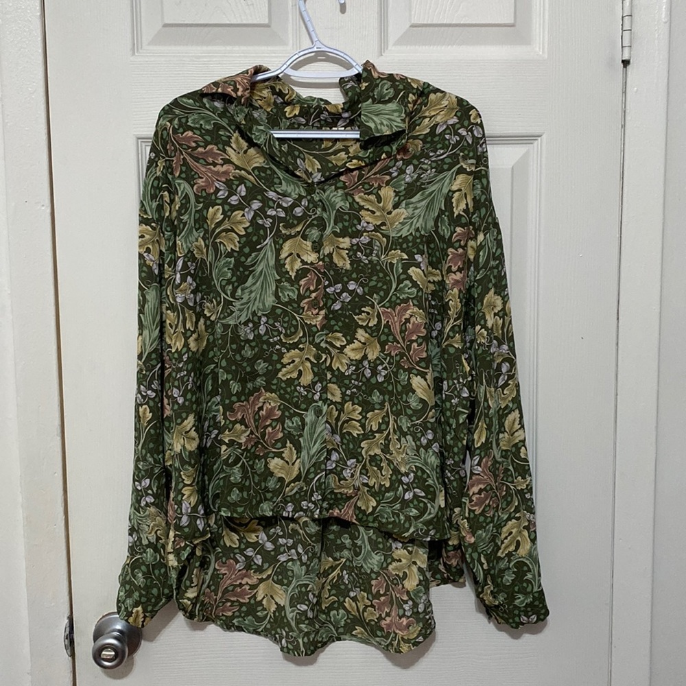 women’s blouse